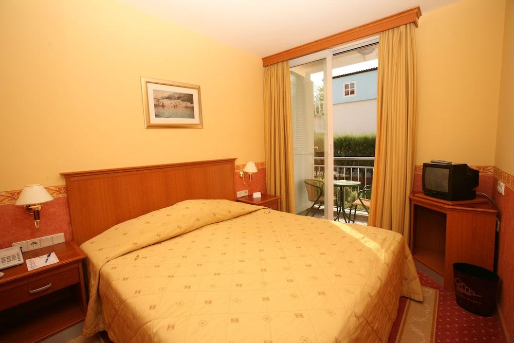 Valamar Villa Adria Башка Екстер'єр фото