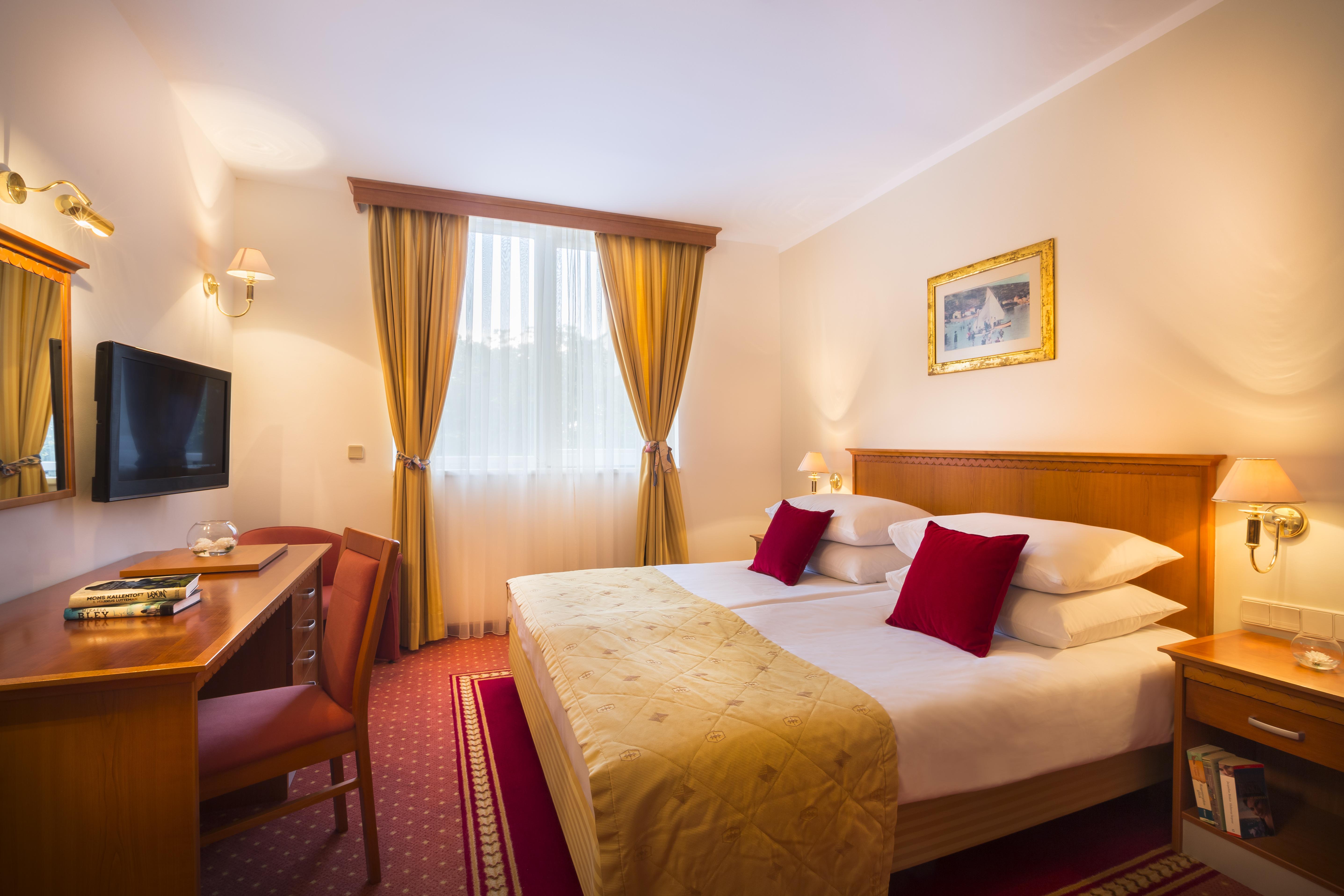 Valamar Villa Adria Башка Екстер'єр фото
