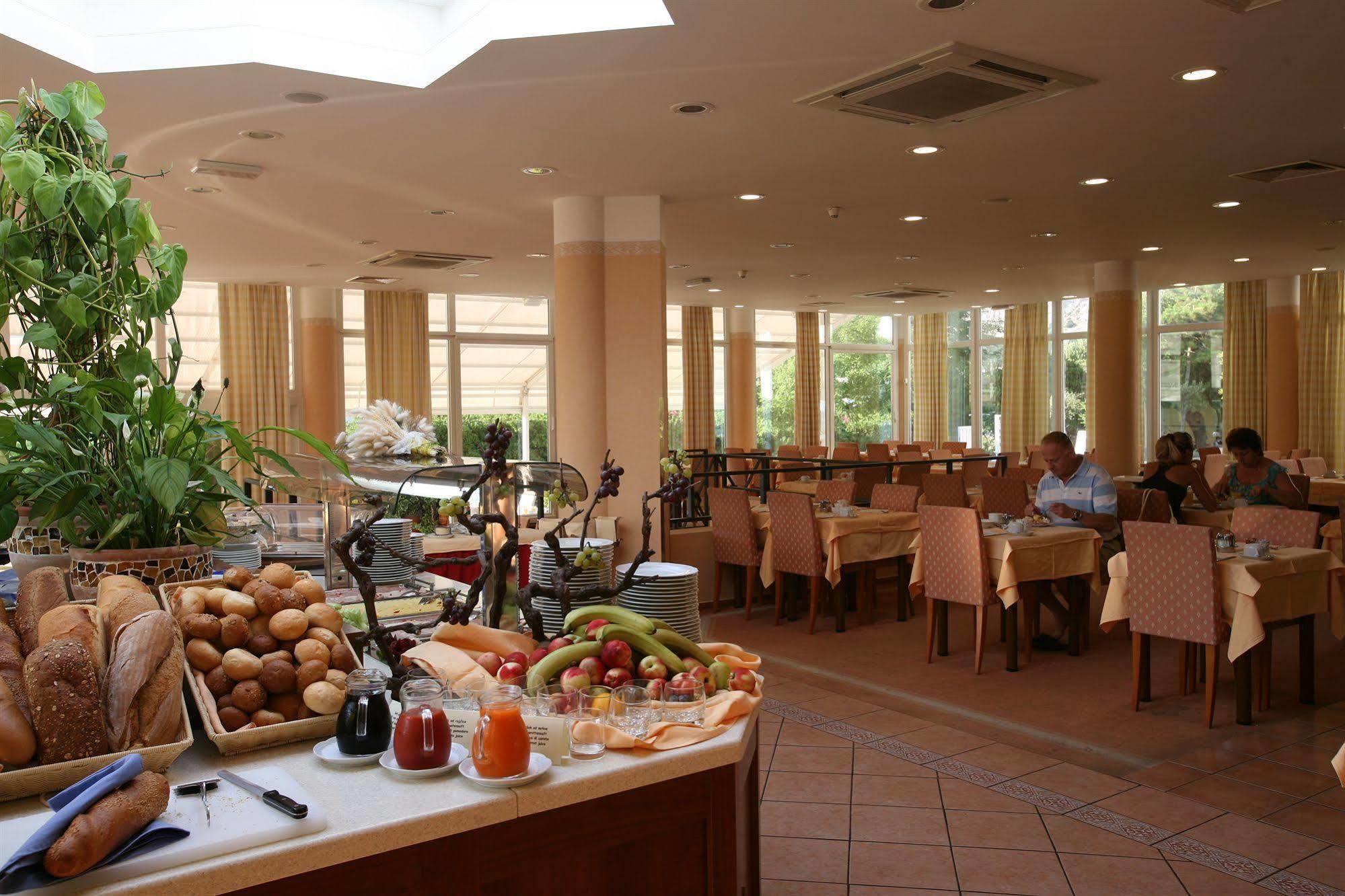 Valamar Villa Adria Башка Екстер'єр фото